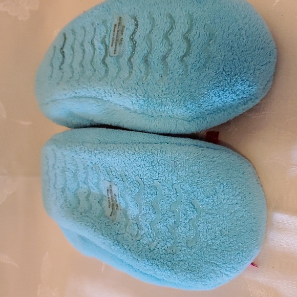 Fluffy Slipper Socks - Picture 8 of 9